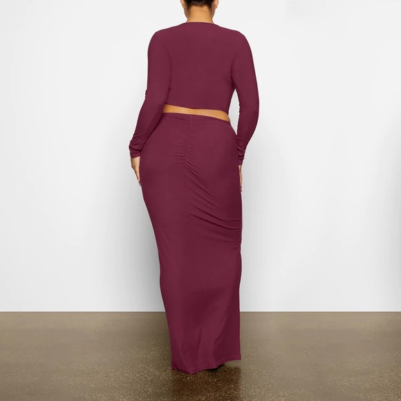 *SOLD* NEW Skims Soft Lounge Long Sleeve Crop Top Sz SMALL in Wine - Picture 4 of 4